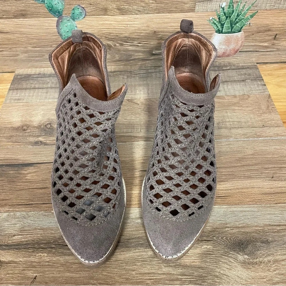 Jeffrey Campbell taggart perforated ankle boots split sides grey women’s 6.5 - Picture 2 of 9